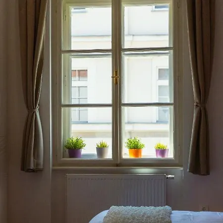 Apartment Location Centre In Historic Building With Free Garage Parking Ljubljana