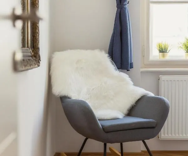 公寓 Location Centre In Historic Building With Free Garage Parking