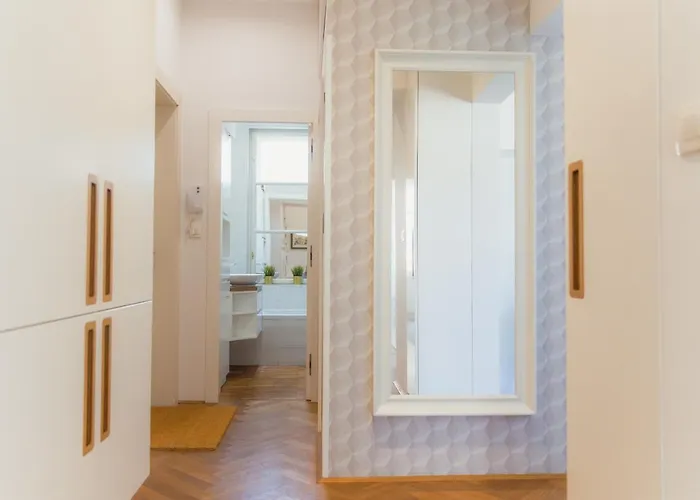 Apartmán Location Centre In Historic Building With Free Garage Parking Lublaň