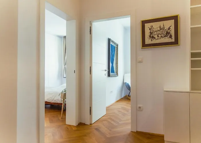 Apartmán Location Centre In Historic Building With Free Garage Parking Lublaň
